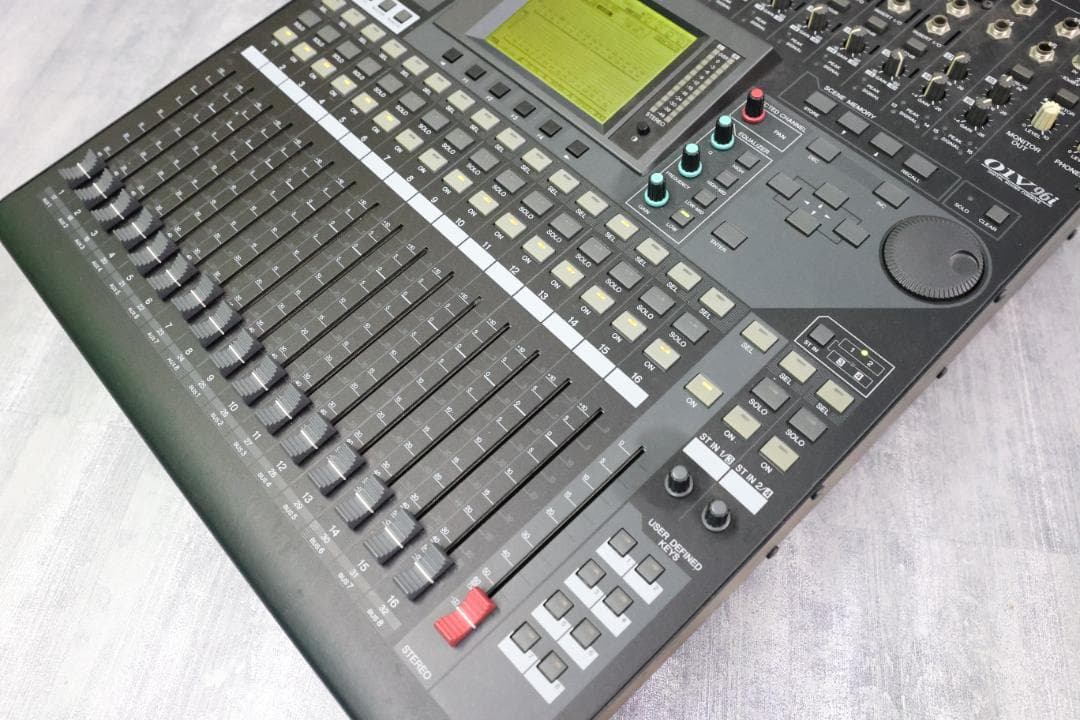 Yamaha O1V96i デジタルミキサー