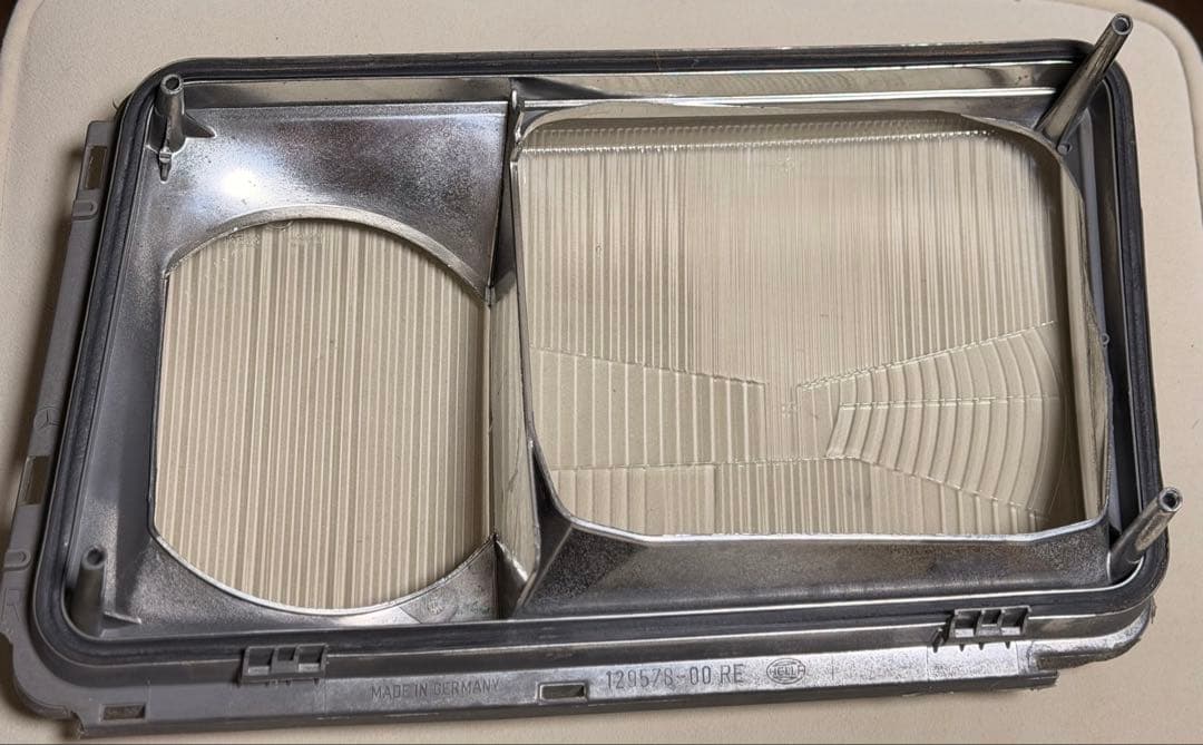 W124前期　中古レンズ左右と　前期取説