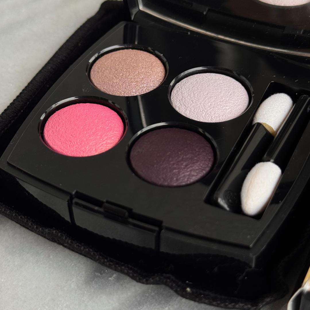 CHANEL シャネル レ キャトル オンブル 228 ティセ カンボン 箱付き
