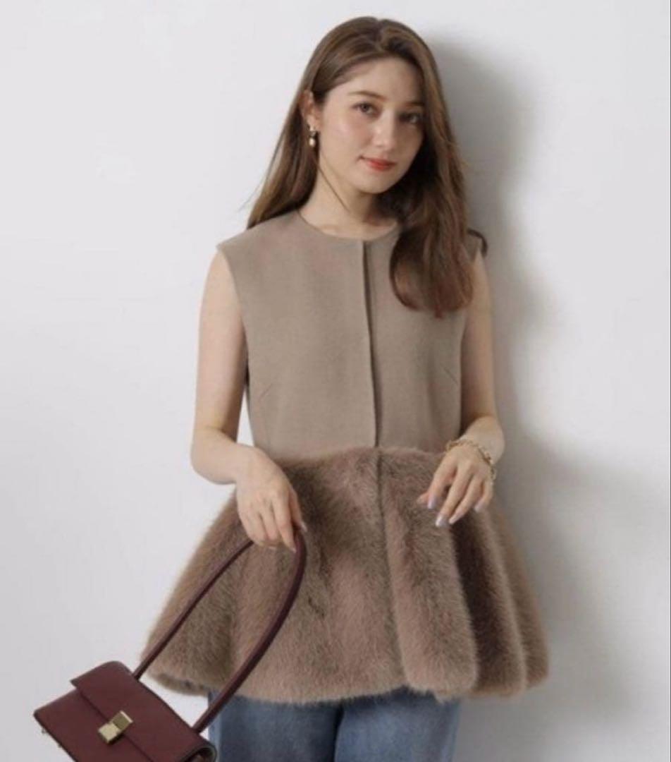 アプワイザーリッシェ ペプラム ファー ジレ ベスト　キャメル 新品　2 M