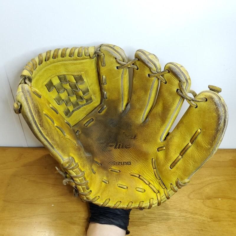 ミズノ 前田健太モデル グローバルエリート 限定版マエケン 投手用 軟式グローブ