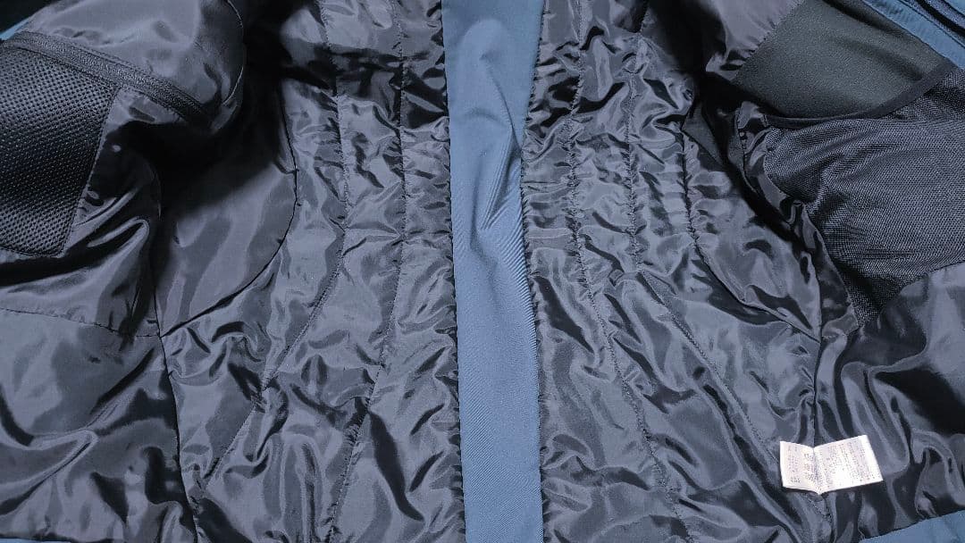 ✨美品✨【デサント DESCENTE】スキーウェア メンズL 保温 防水
