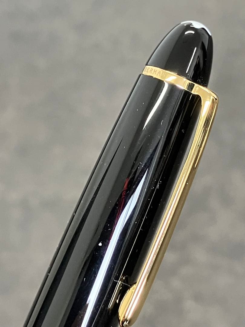 未使用　Montblanc モンブラン　万年筆 黒 専用ケース14K 585刻印