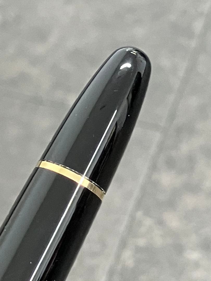 未使用　Montblanc モンブラン　万年筆 黒 専用ケース14K 585刻印