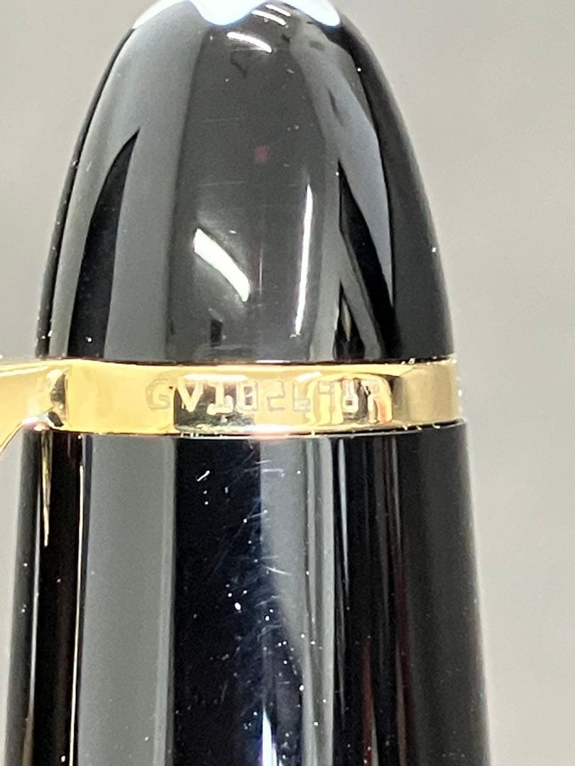未使用　Montblanc モンブラン　万年筆 黒 専用ケース14K 585刻印