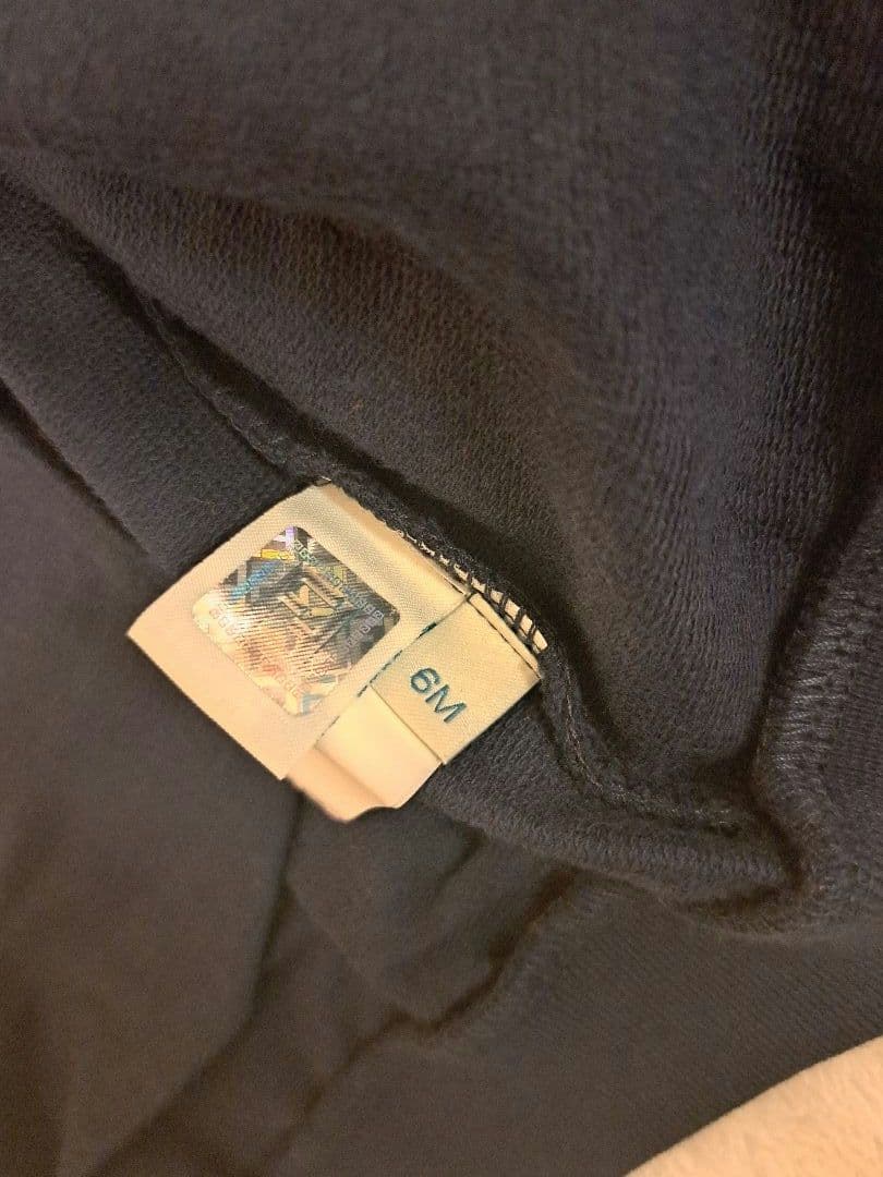 新品タグ付　FENDI KIDS　半袖Tシャツ　パーカー　匿名発送　激安　難あり