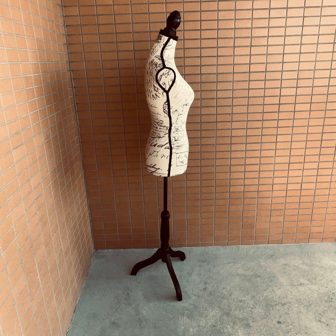 布製マネキン 素敵なデザインです。✨