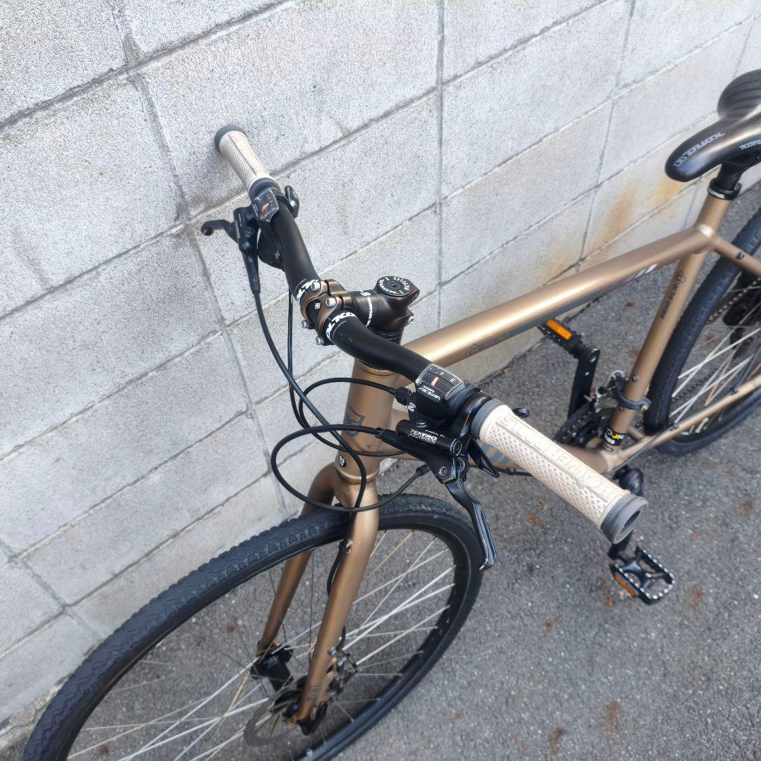 引取限定　大阪　クロスバイク　油圧　ディスクブレーキ　KONA DEW