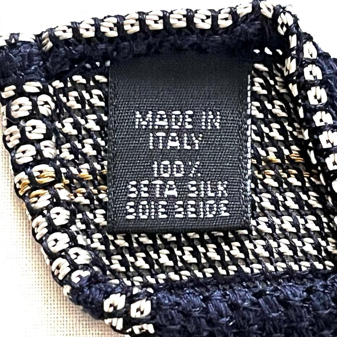 【美品】Atto Vannucci セッテピエゲ ガルザストライプタイ　ネイビー