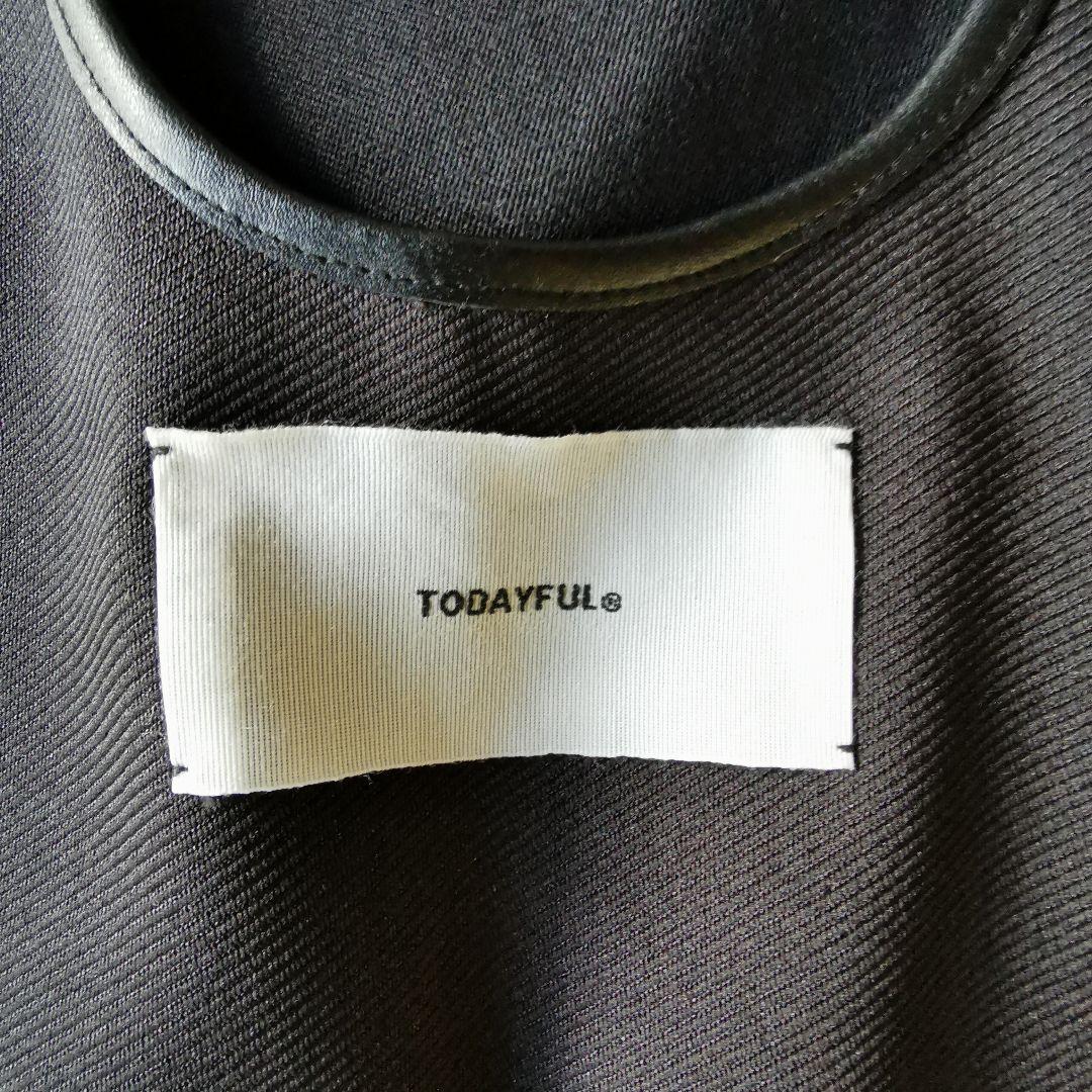 極美品 タグ付き Uneck Piping Dress