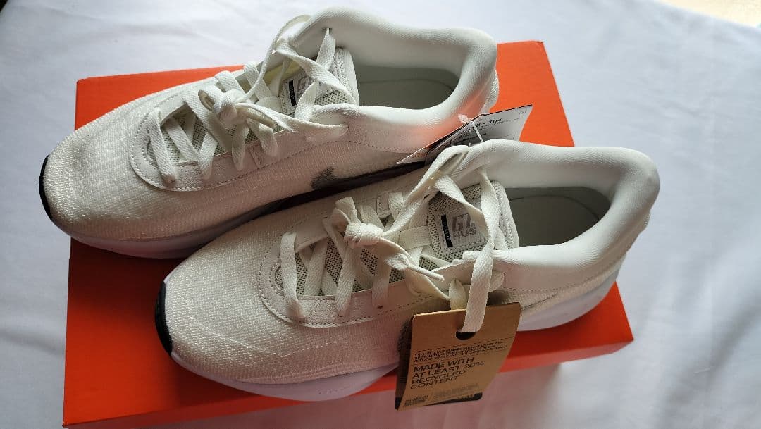 【新品未使用】Nike GTハッスルアカデミー　バッシュ 26cm