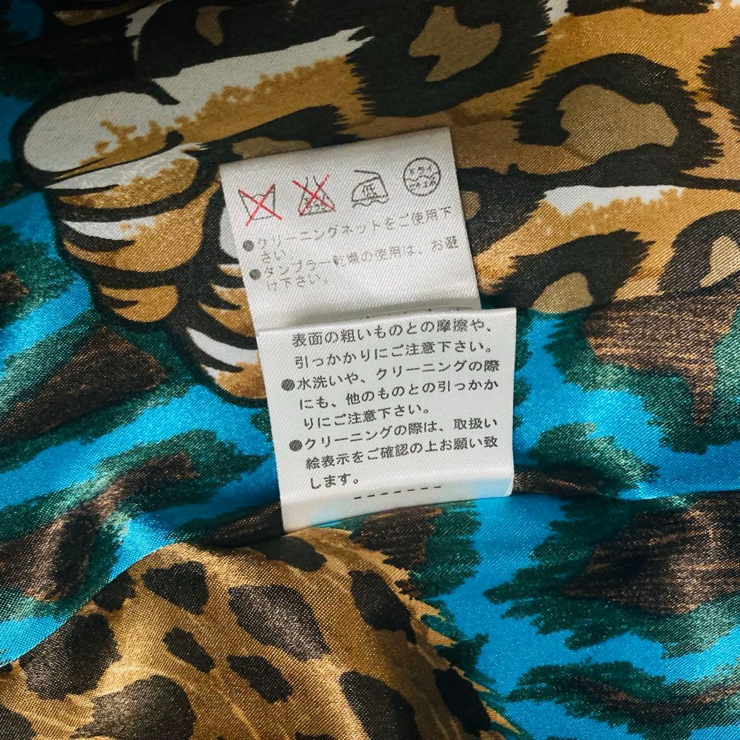 【美品】伊太利屋　キラキラボタンのお洒落なジャケット