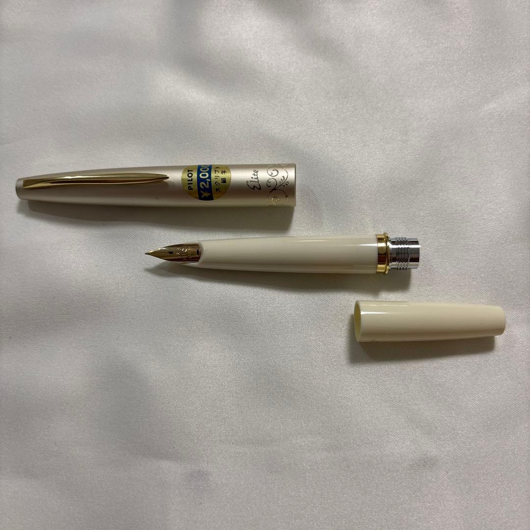PILOT '70s 新品 Elite 万年筆 18Kスクリプト　レトロ