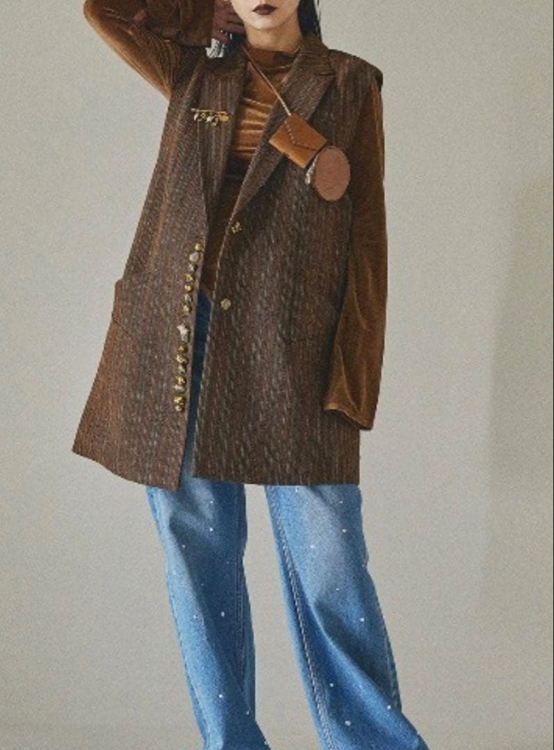 アメリ/UND MANY MOTIF BUTTON VEST