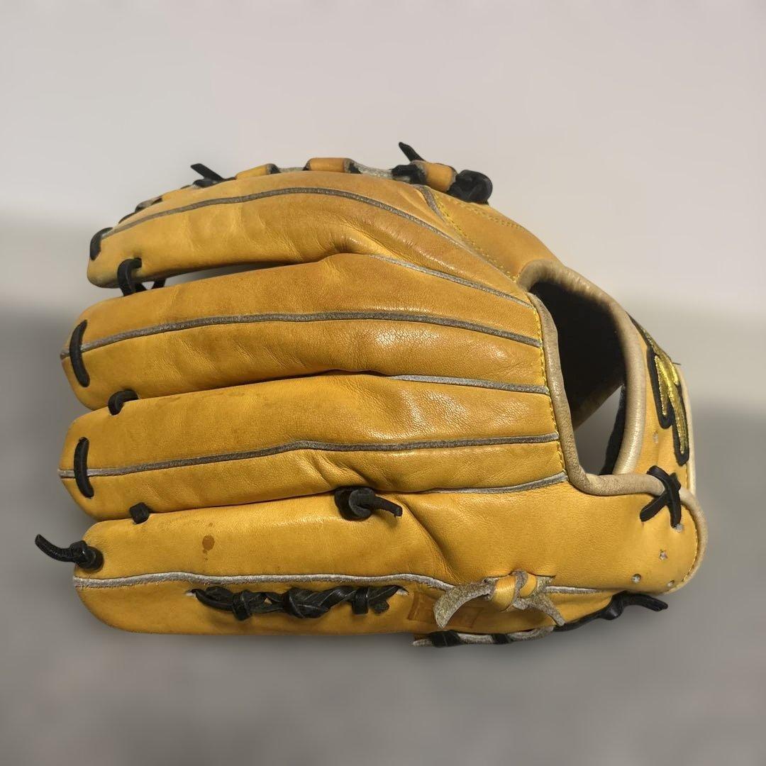 スポーツショップ　ナイン　の硬式グラブ　中古