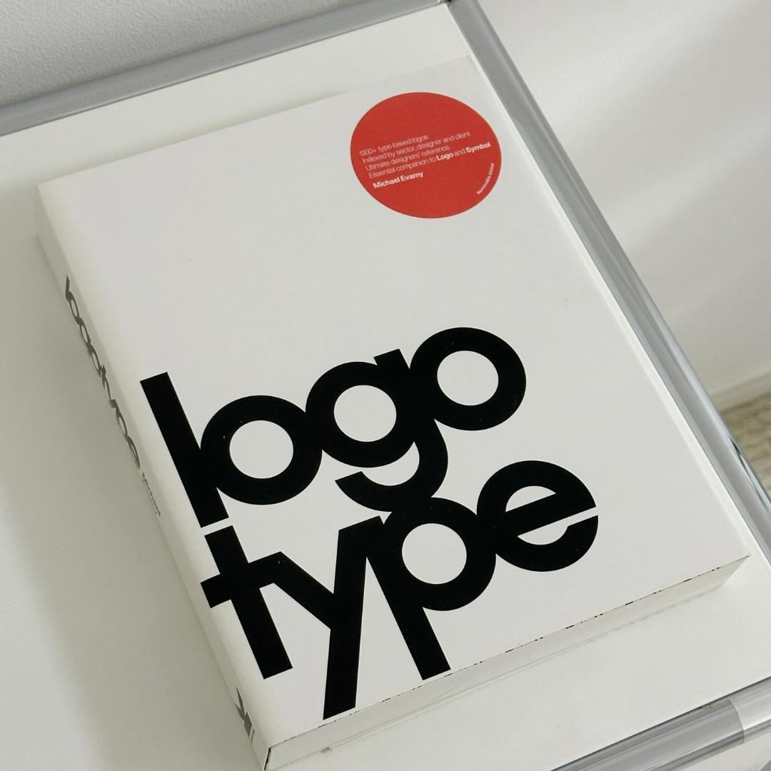 Logotype ペーパーバック