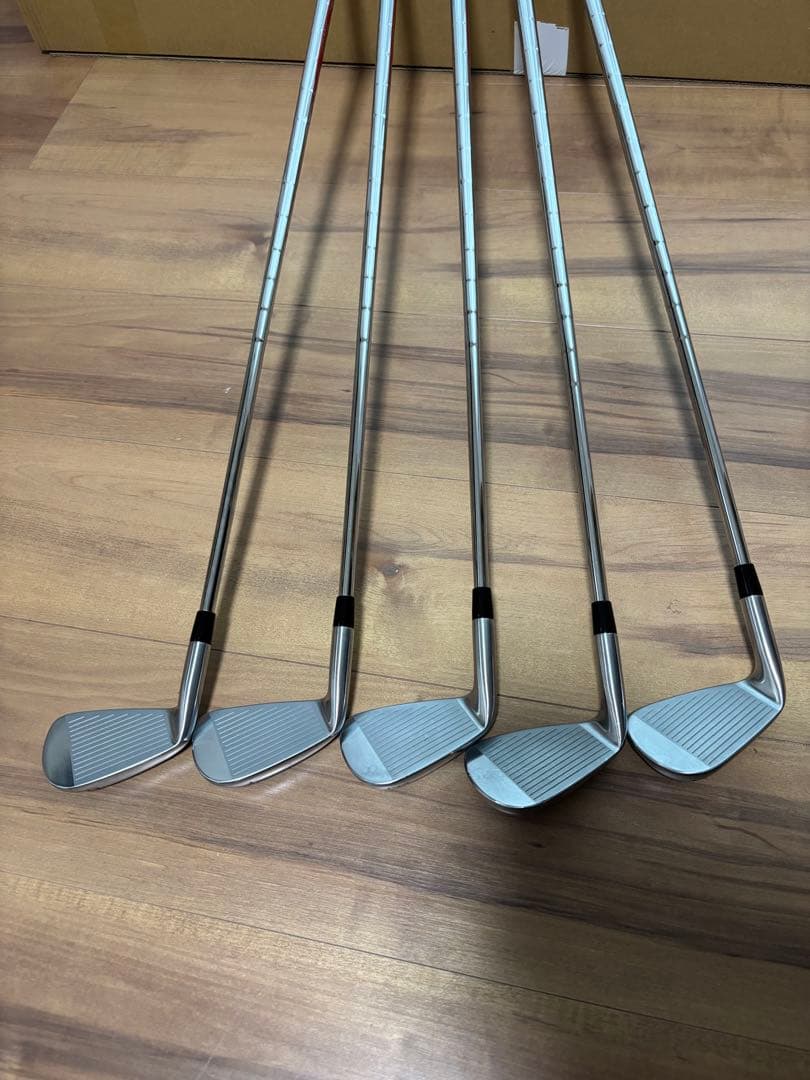 【最終値下げ】　242CB+ アイアン 6〜Pw 5本 モーダス105 S 右用