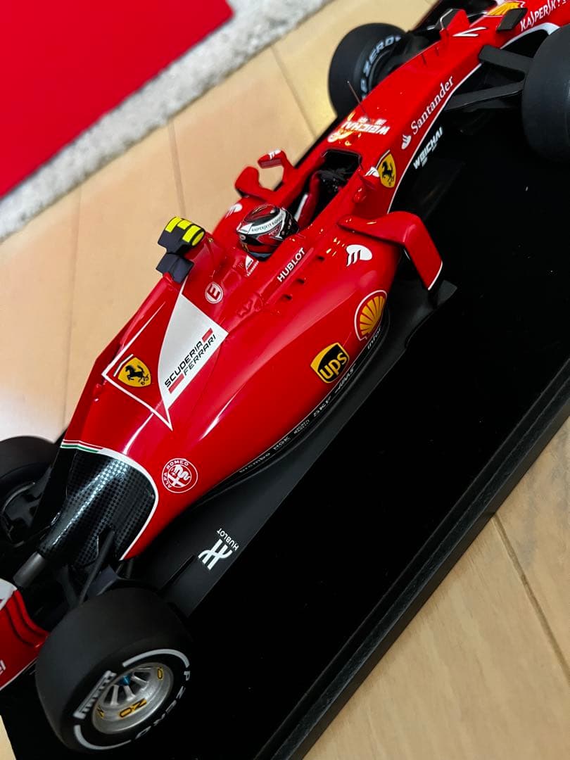 【ラッキー】美品 1/18 ルックスマート ライコネン 合計4点
