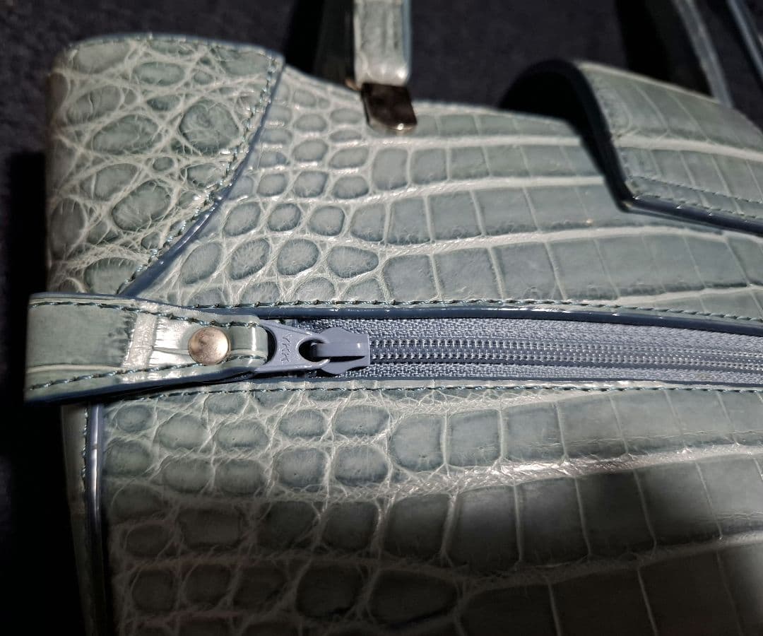 クロコダイルミニバッグ　マットブルー系