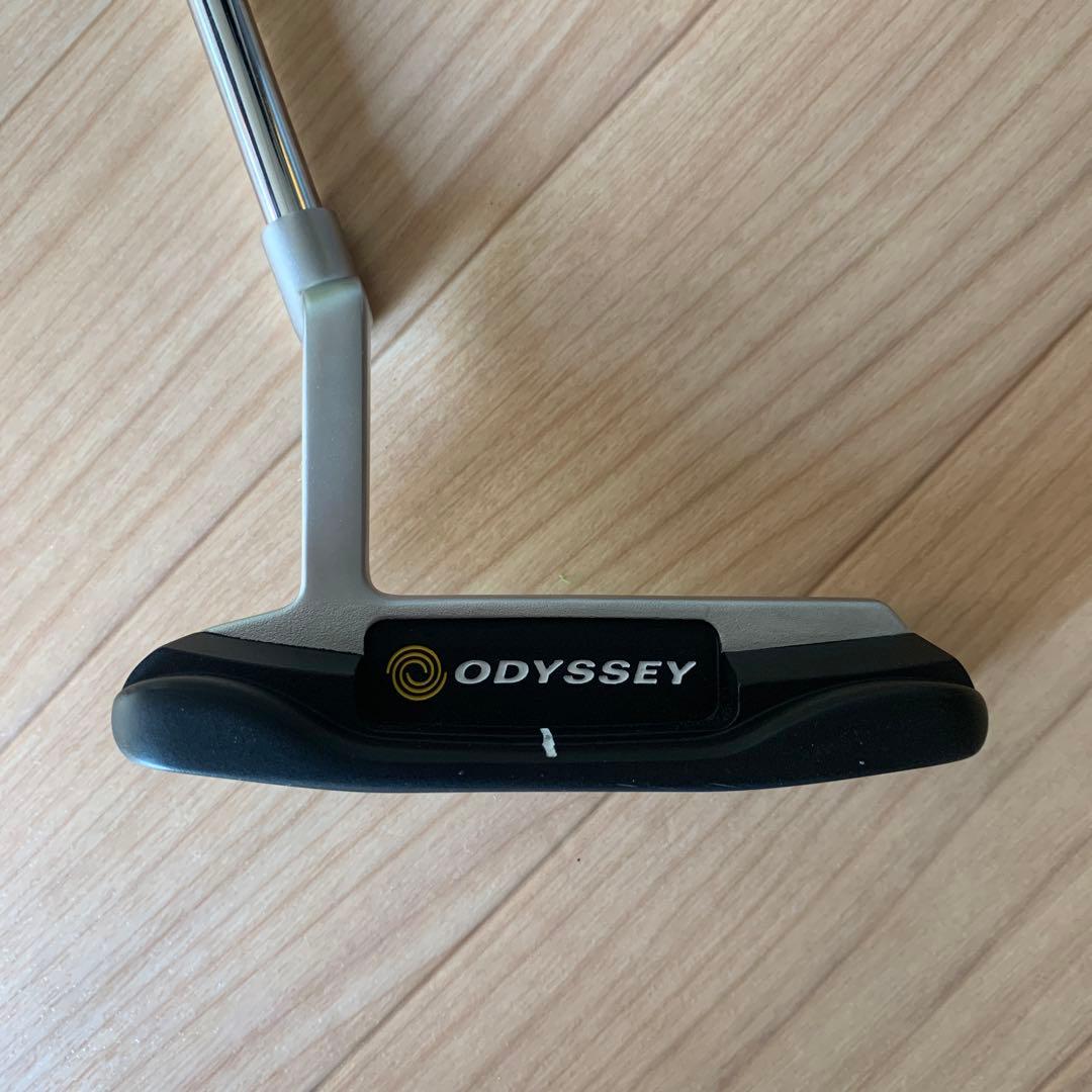 ODYSSEY STROKE LAB ONE パター33インチ　ベッドカバー付き