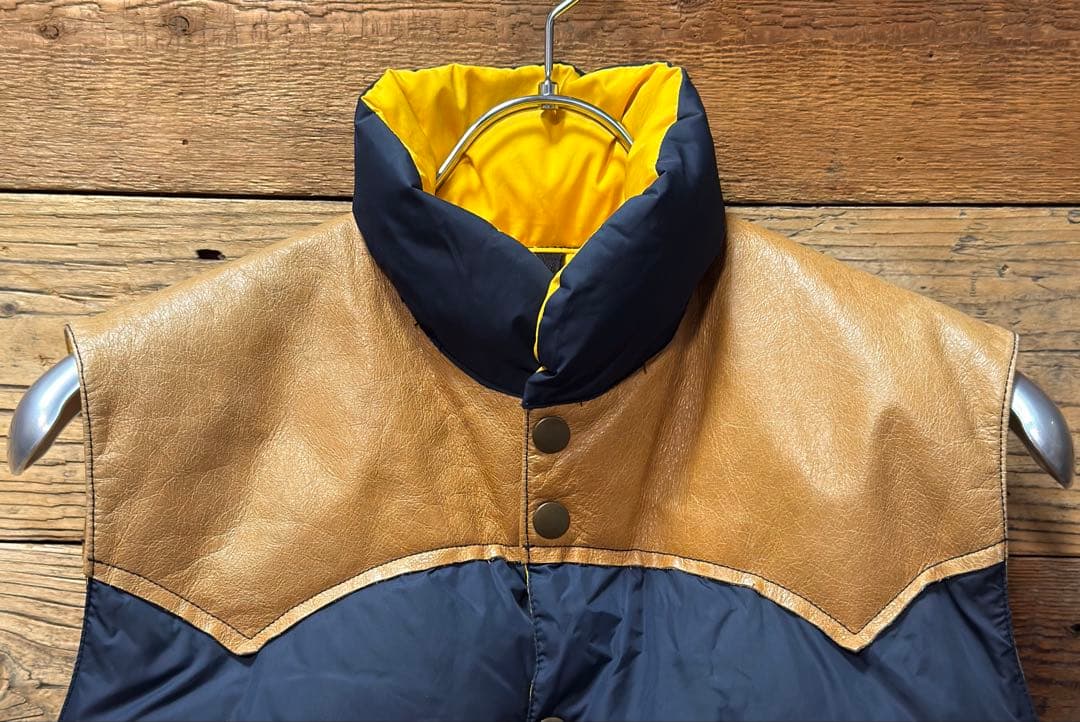 the Backdrop バックドロップ　レザーヨーク ダウンベスト　M　紺