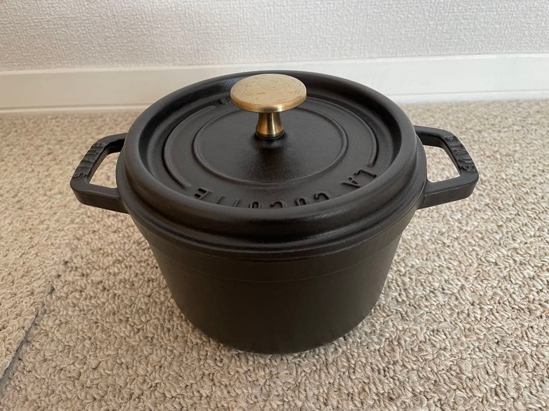 staub ストウブ　旧16cm ブラック　ピコココットラウンド