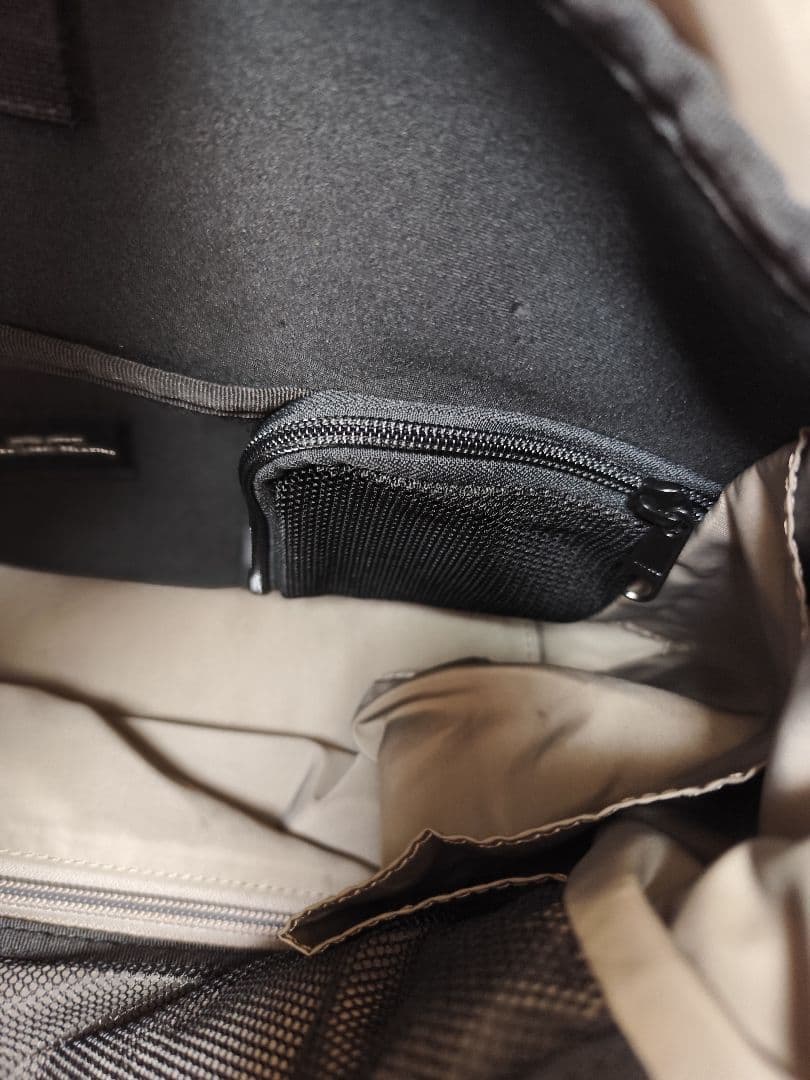 UNITED ARROWS レザー トートバッグ 黒 A4収納 肩がけ ブラック