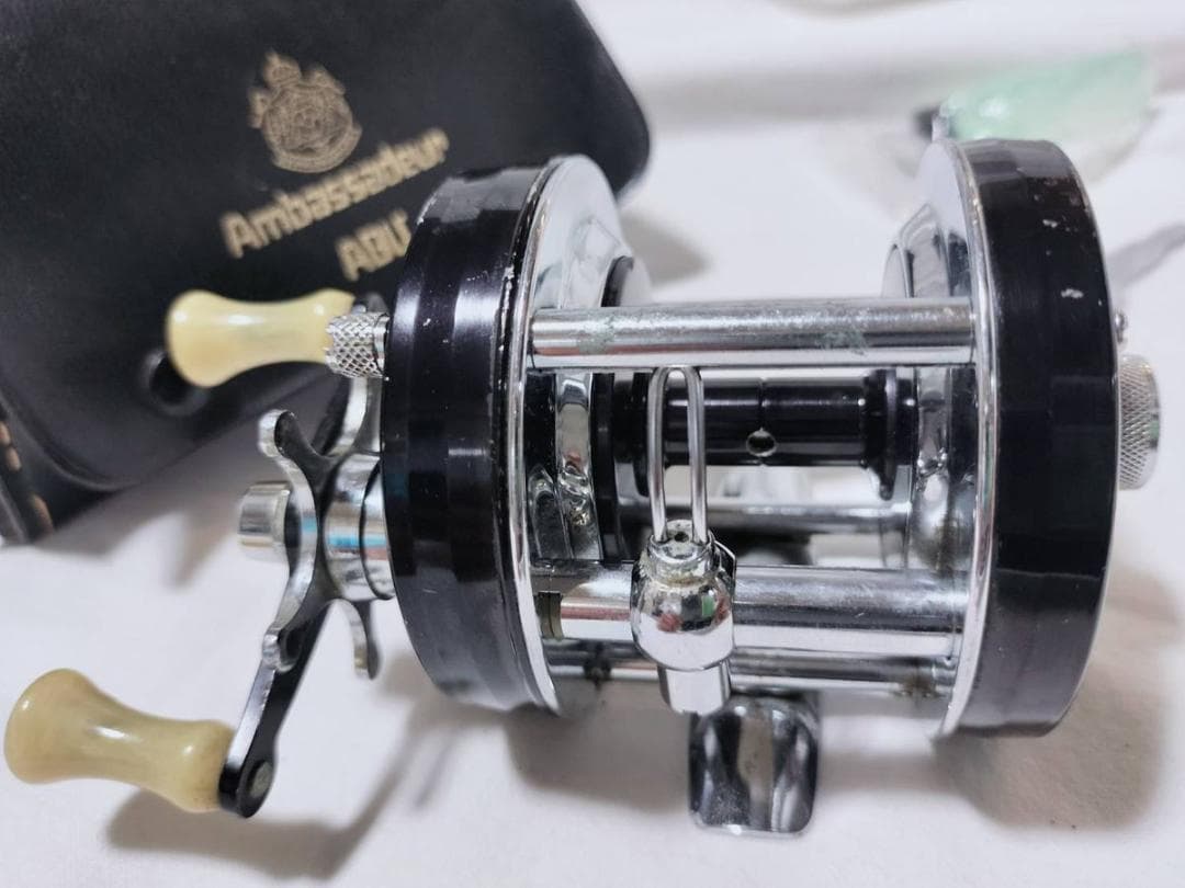 アブガルシア　アンバサダー5000C　ビンテージ　リール 黒　ケース　工具　付