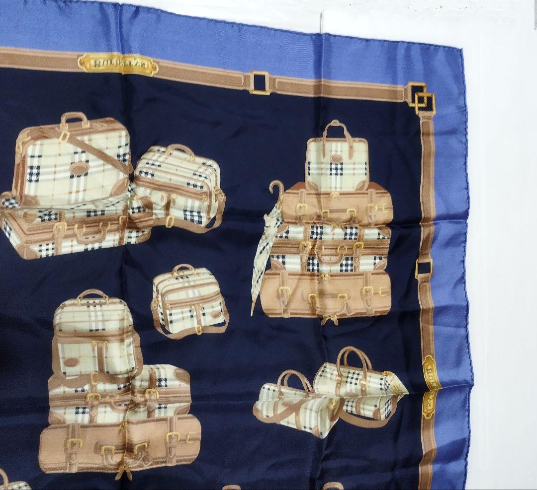 極美品　Burberrys 大判シルクスカーフ　バッグ柄　※ブランドタグ欠品