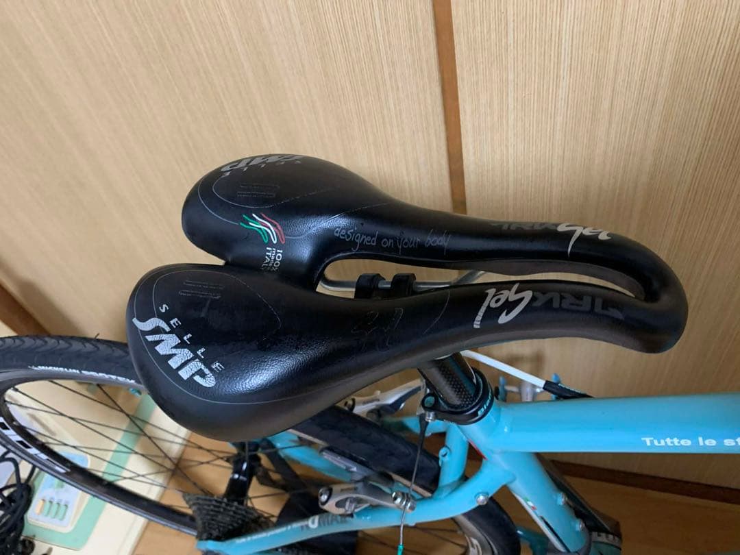 タコ　美品Bianchi ROMA II 水色 クロスバイク2x10s