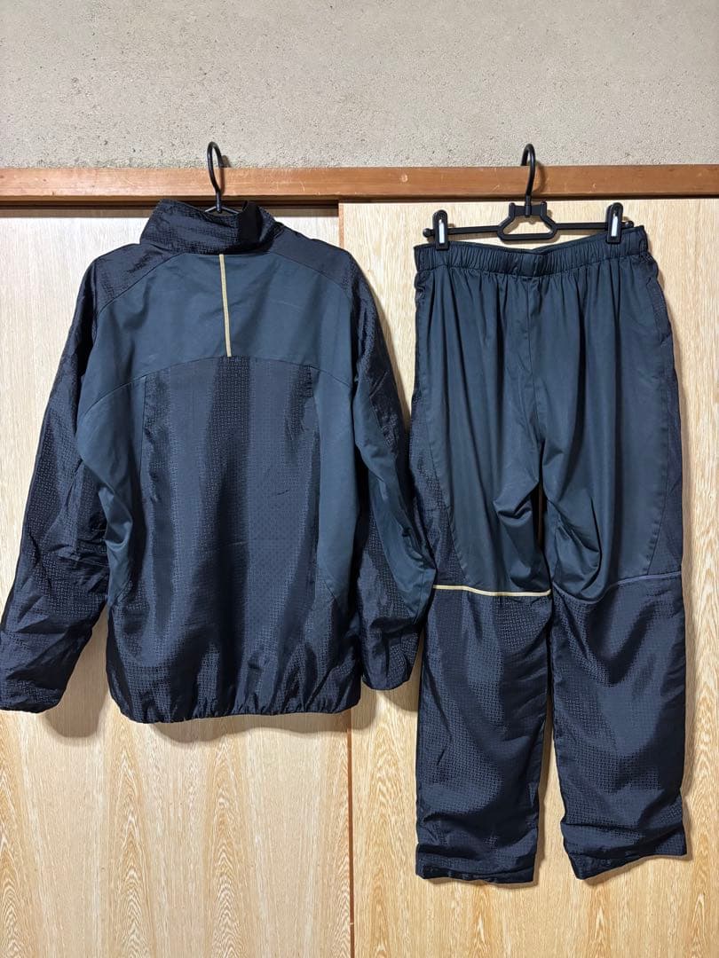 ミズノプロウインドブレーカー上下セットLサイズ
