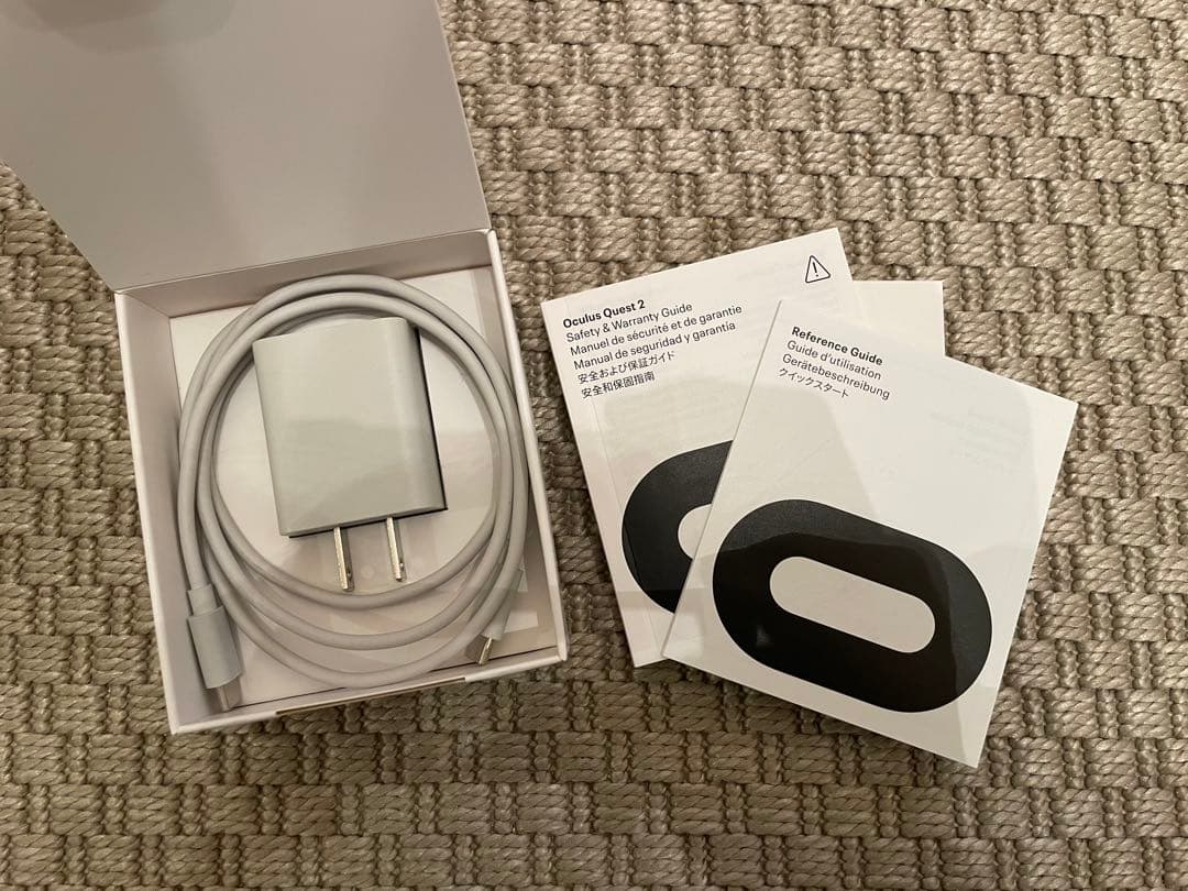  Quest 2 VRヘッドセット64GB