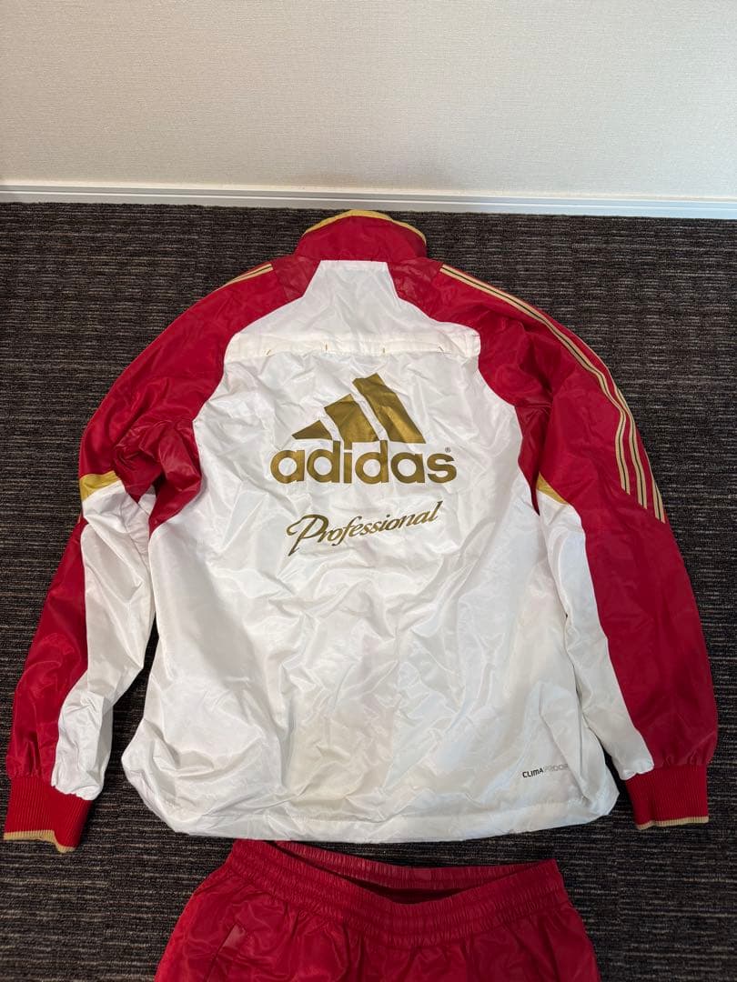 adidasプロフェッショナル　上着上下セット