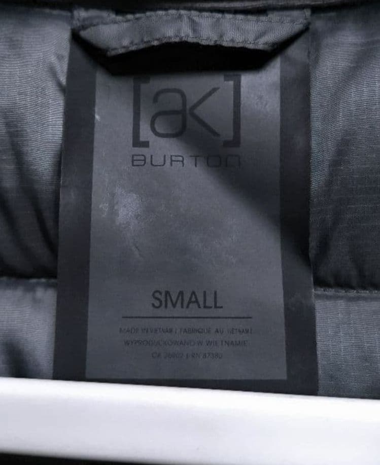 BURTON ak ダウンベスト　カモフラ柄