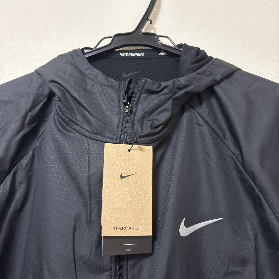 NIKE ウィンドブレーカー ジャージ　ランニングウェア　Mサイズ ブラック