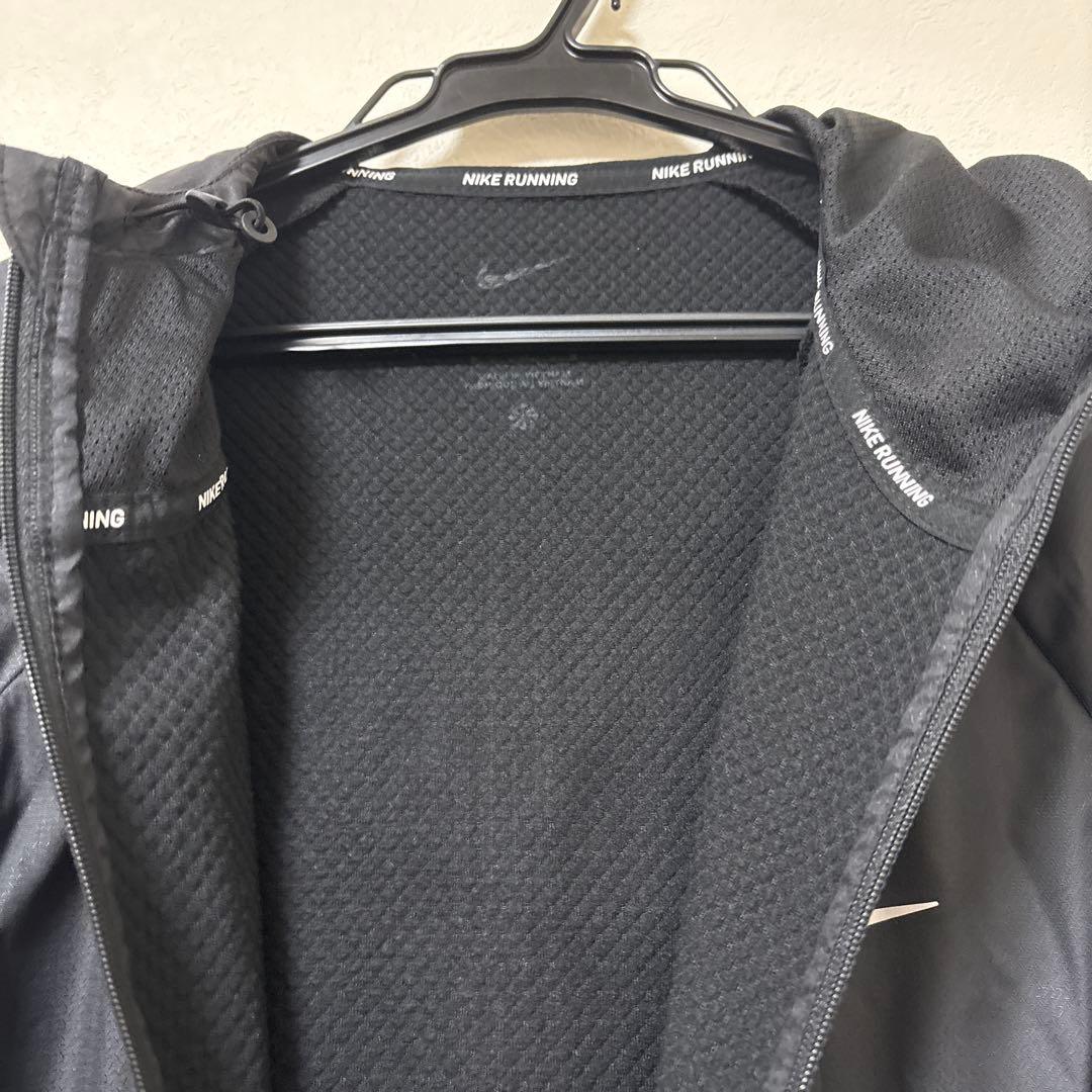 NIKE ウィンドブレーカー ジャージ　ランニングウェア　Mサイズ ブラック