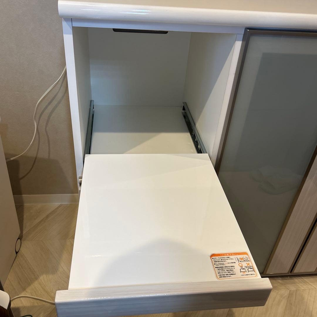 食器棚・キッチンカウンター Kentaro.N