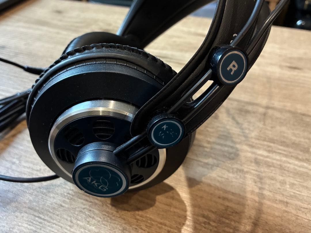 AKG ( アーカーゲー )K240MK2 セミオープン型ヘッドホン