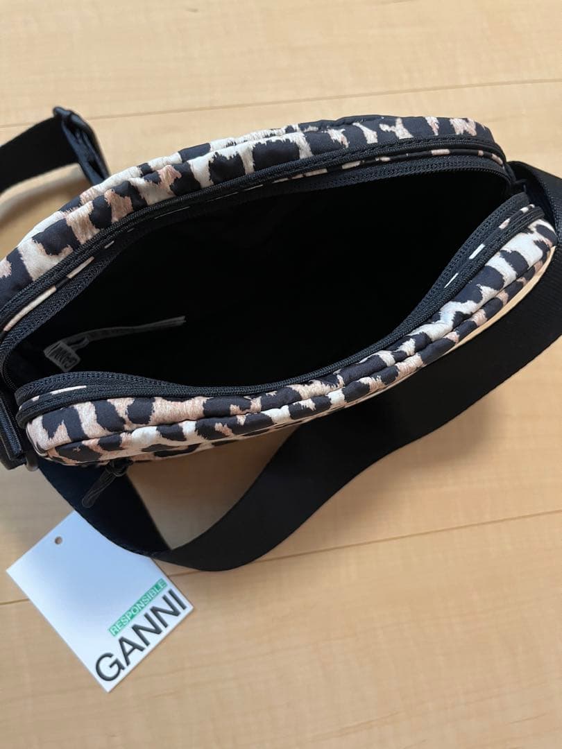 GANNI バッグ　ヒョウ柄