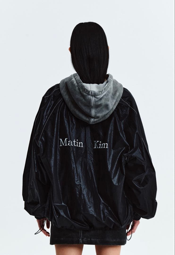 ［MATIN KIM ］LOGO COATING JUMPER IN BLACK