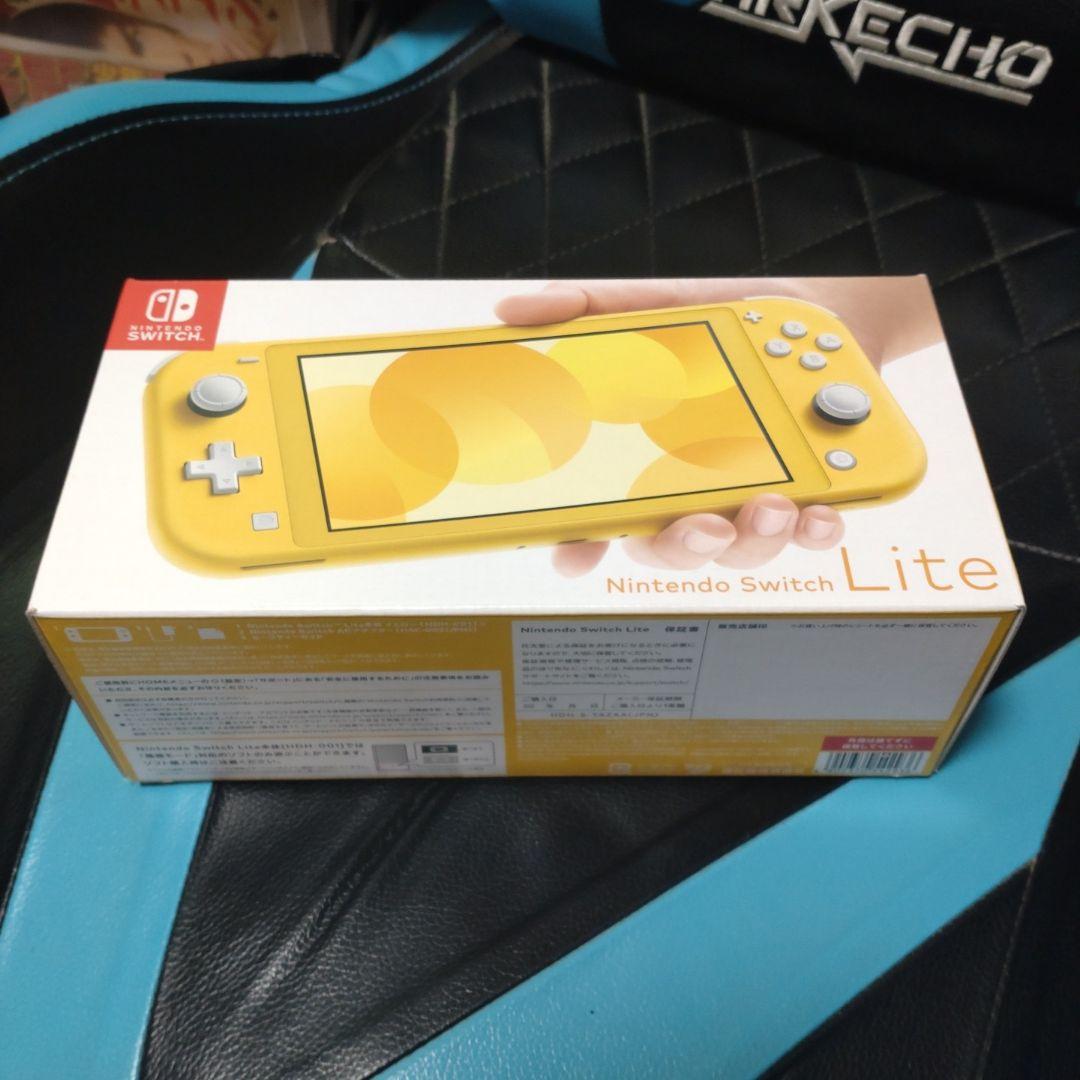 Nintendo Switch Lite イエロー　新品　未開封未使用　美品