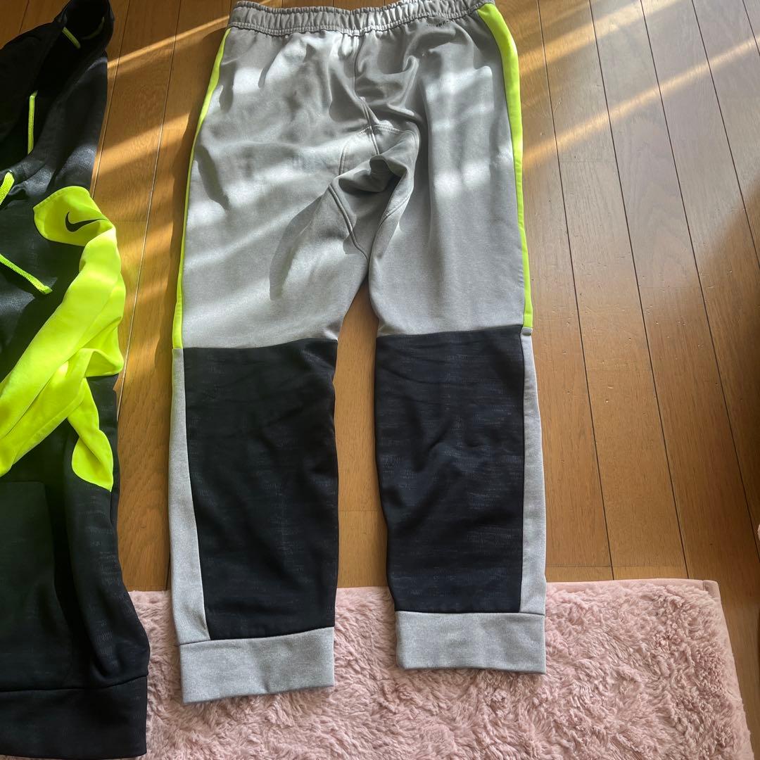 Nike ジャージ上下セット 黒/蛍光イエロー