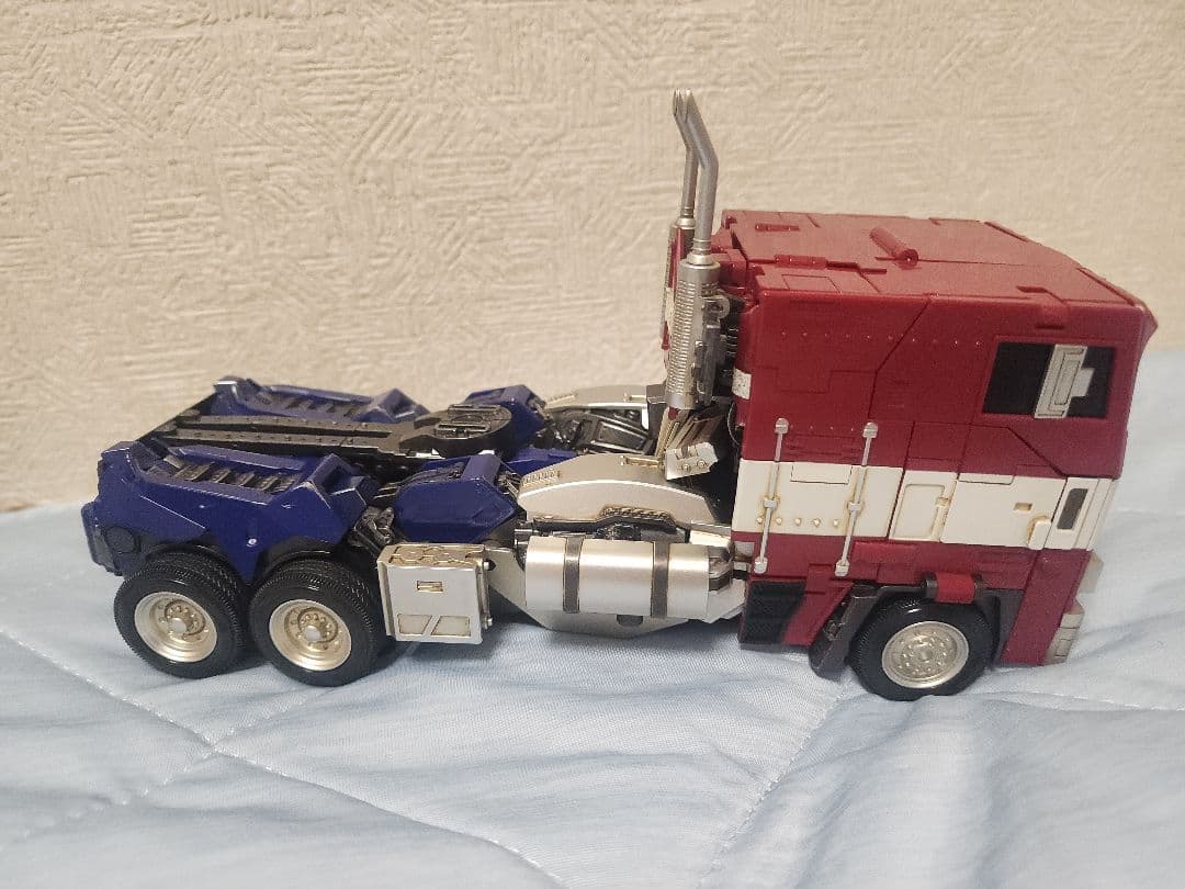 非正規 MM01 トランスフォーマー オプティマスプライムっぽい人