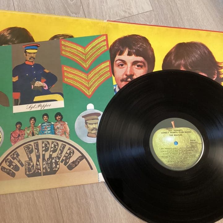 ビートルズ　サージェント・ペパーズ・ロンリー・ハーツ・クラブ・バンド　レコード
