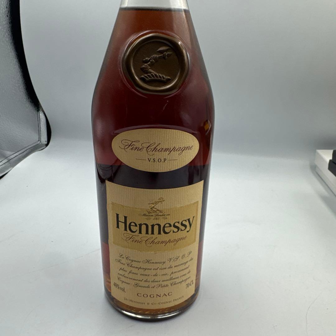 ②Hennessy V.S.O.P コニャック 700ml