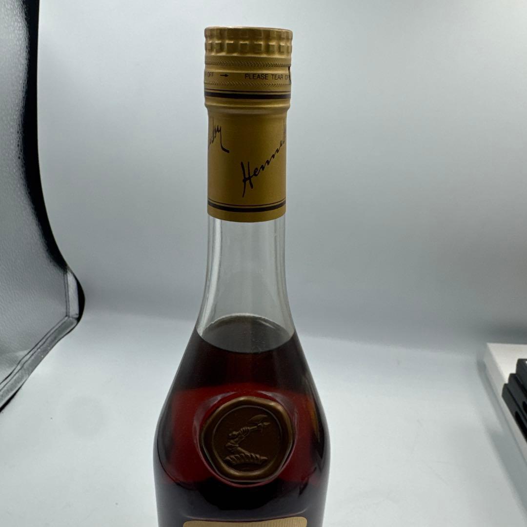 ②Hennessy V.S.O.P コニャック 700ml