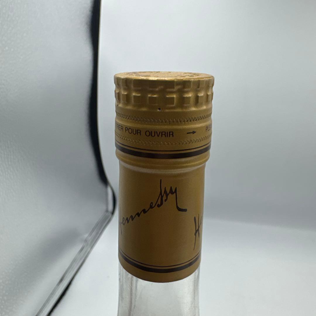 ②Hennessy V.S.O.P コニャック 700ml
