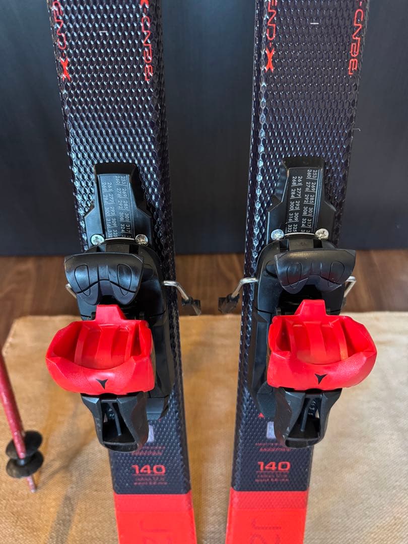 ATOMIC REDSTER J2 140cm ポール ケース付