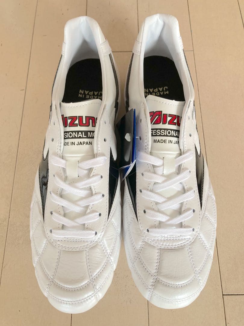 モレリア2ジャパン　クロスステッチ　白　27.0㎝　新品。