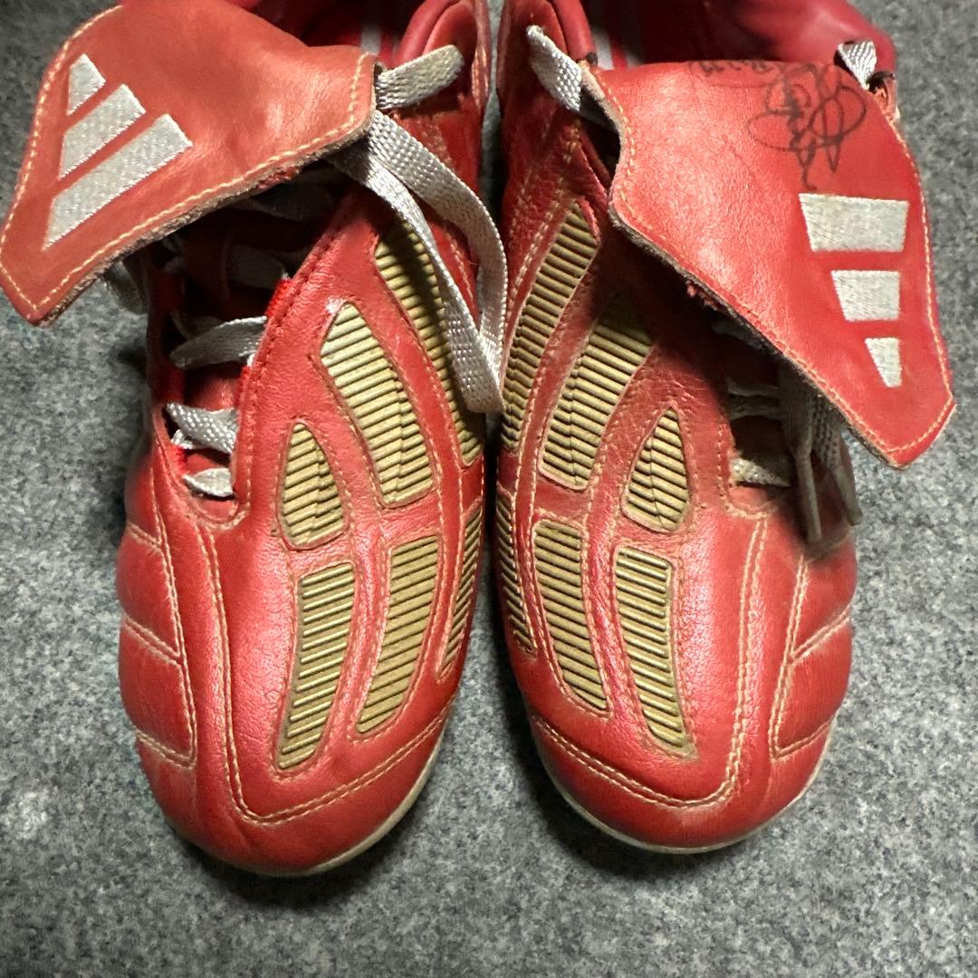 adidas プレデターマニアHGサイン入り